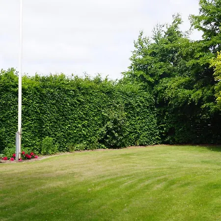 Apartment 2 Bedroom Beautiful In *